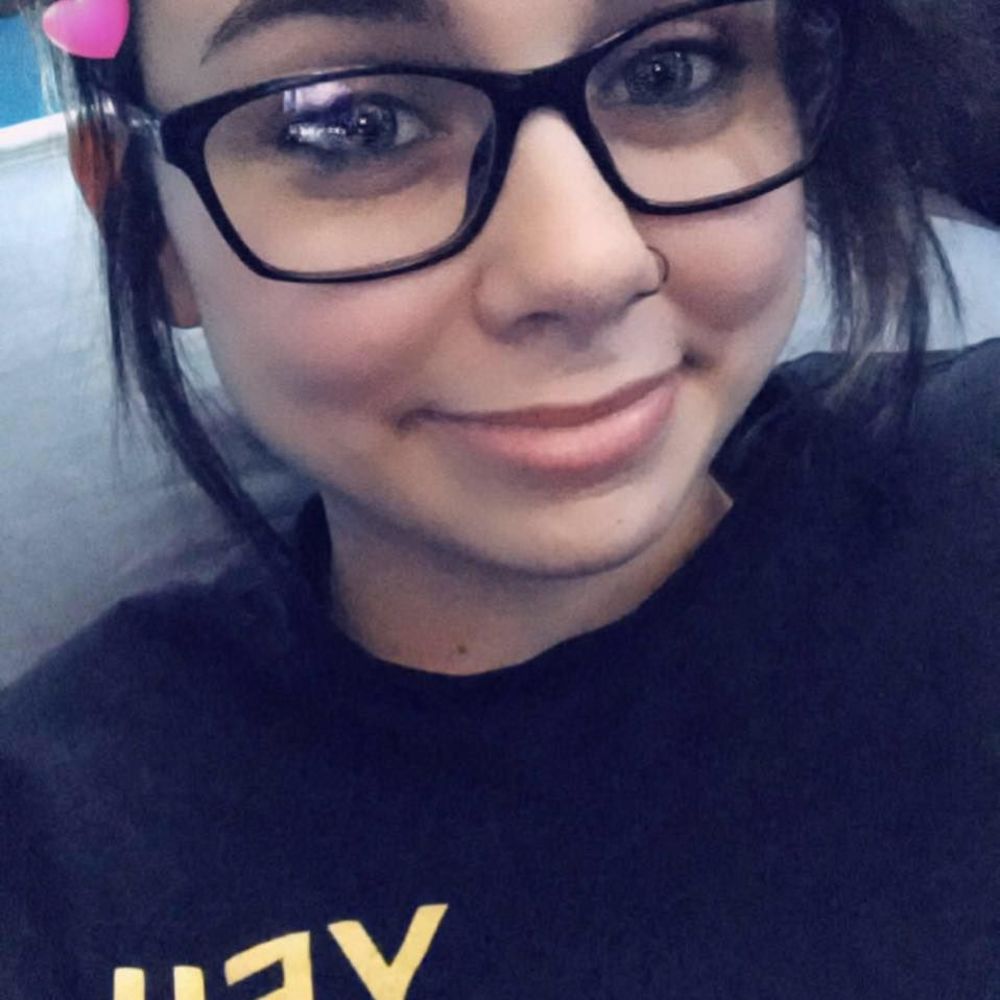 Meet your Posher, Alyssa